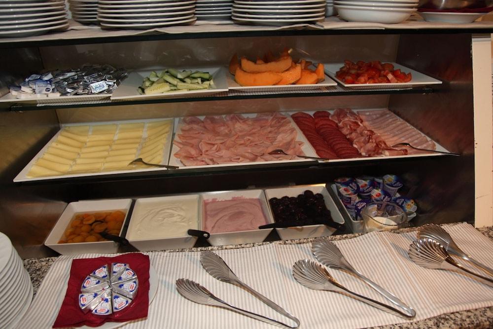 Hotel Regina Lignano Sabbiadoro Ngoại thất bức ảnh