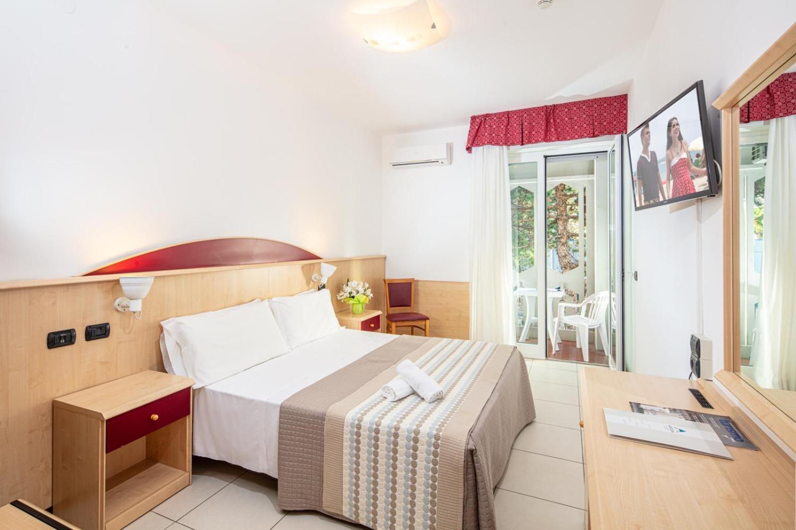 Hotel Regina Lignano Sabbiadoro Ngoại thất bức ảnh