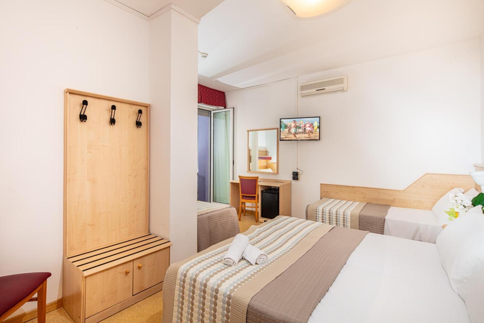 Hotel Regina Lignano Sabbiadoro Ngoại thất bức ảnh