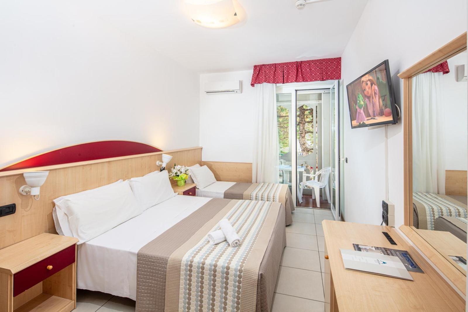 Hotel Regina Lignano Sabbiadoro Ngoại thất bức ảnh