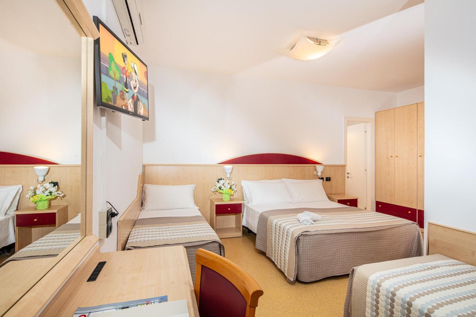 Hotel Regina Lignano Sabbiadoro Phòng bức ảnh