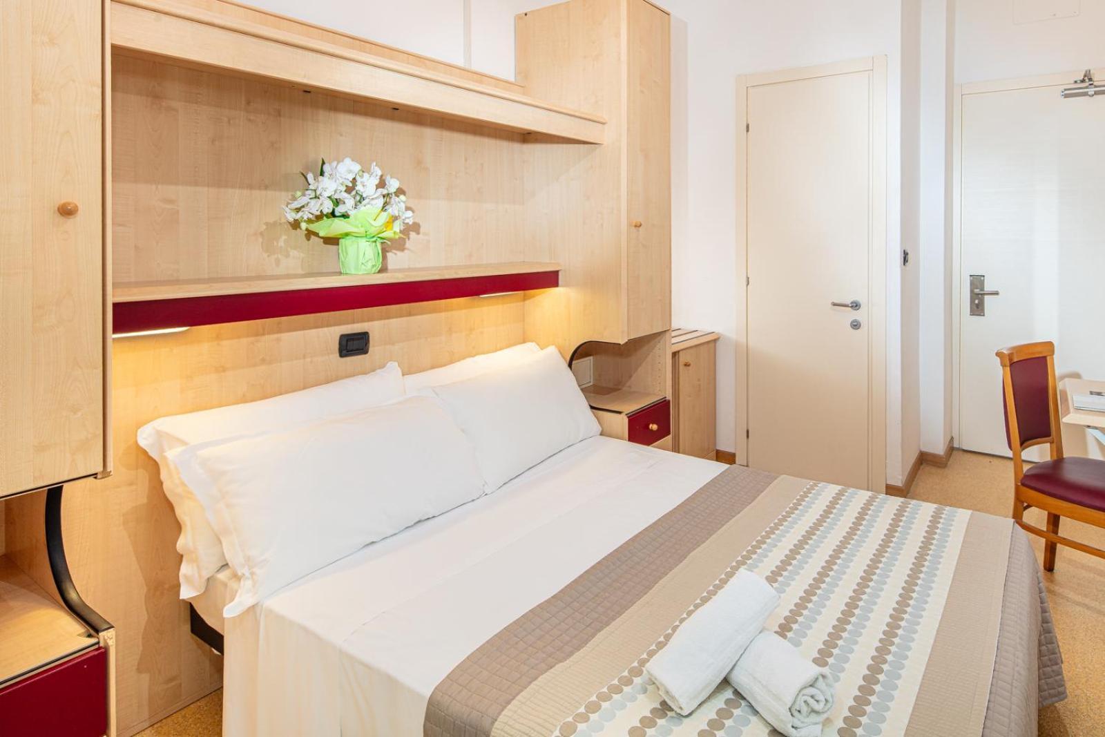 Hotel Regina Lignano Sabbiadoro Phòng bức ảnh
