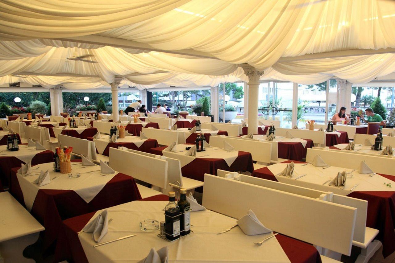 Hotel Regina Lignano Sabbiadoro Ngoại thất bức ảnh